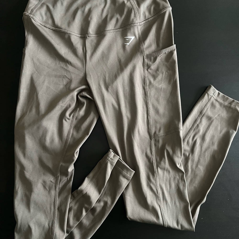 Gymshark NWOT Camo Brown Pocket Full Length Leggings—Womens Small